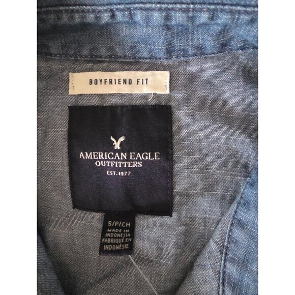 American Eagle Outfitters Boyfriend Fit Button Front Denim Shirt Size Small NWT - Picture 8 of 16